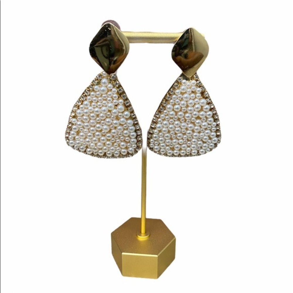 Pearl triangle earrings
